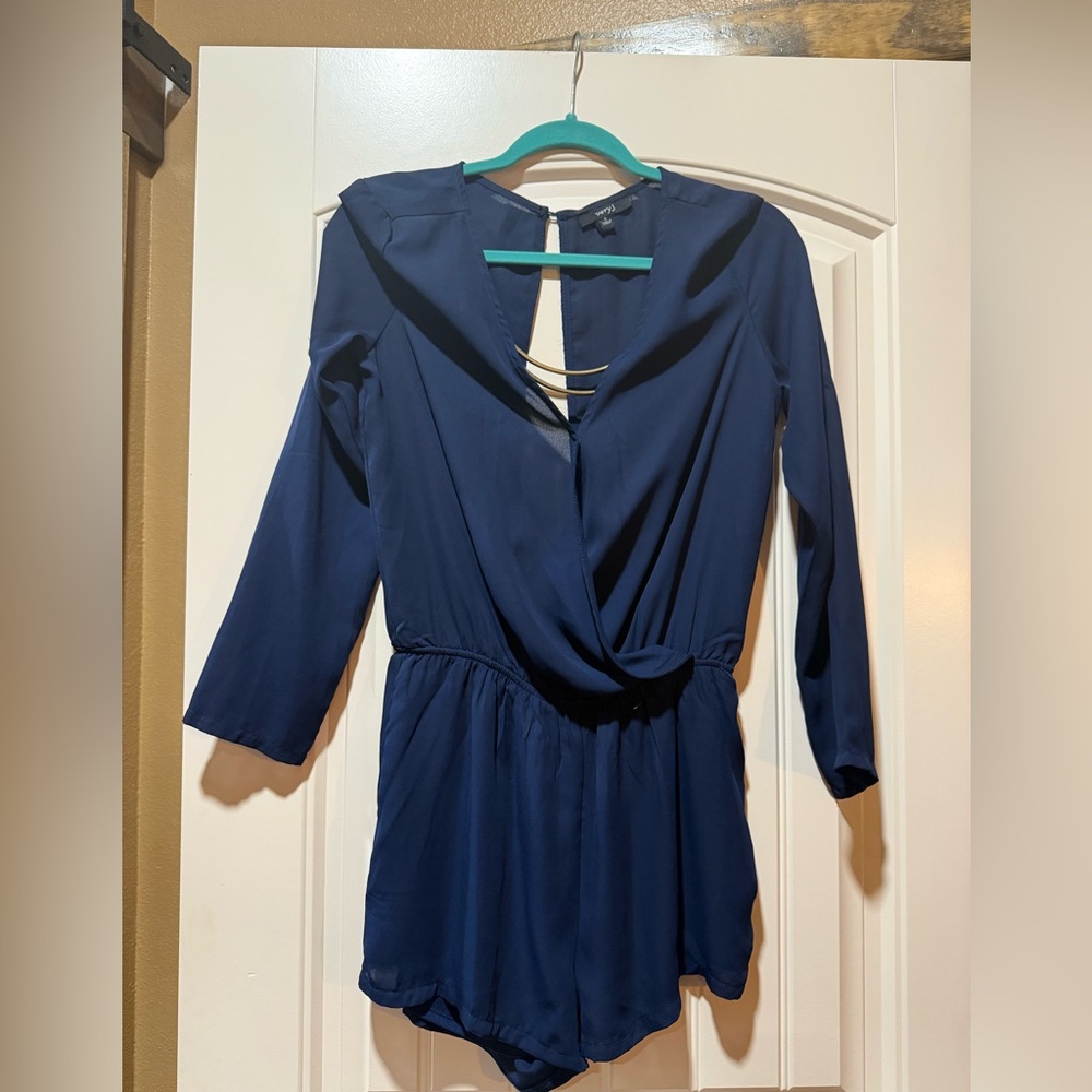 Elegant Navy Blue Long Sleeve Romper